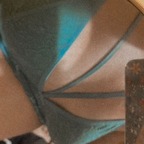 Valeee99 avatar