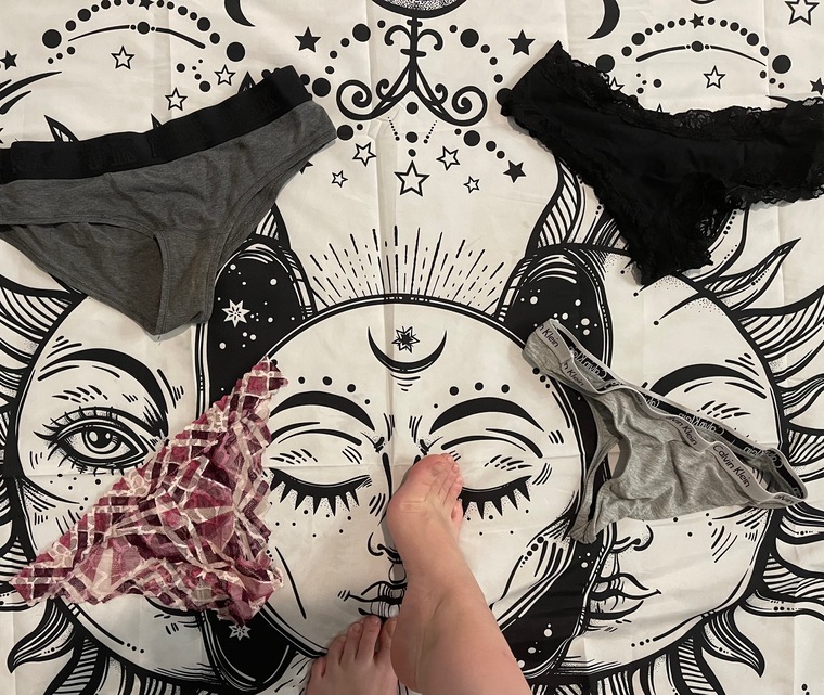 Feet banner image