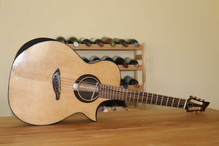 Skuggi cover image