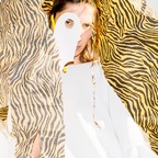 Julia Self avatar