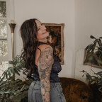 Babydoll brunette avatar