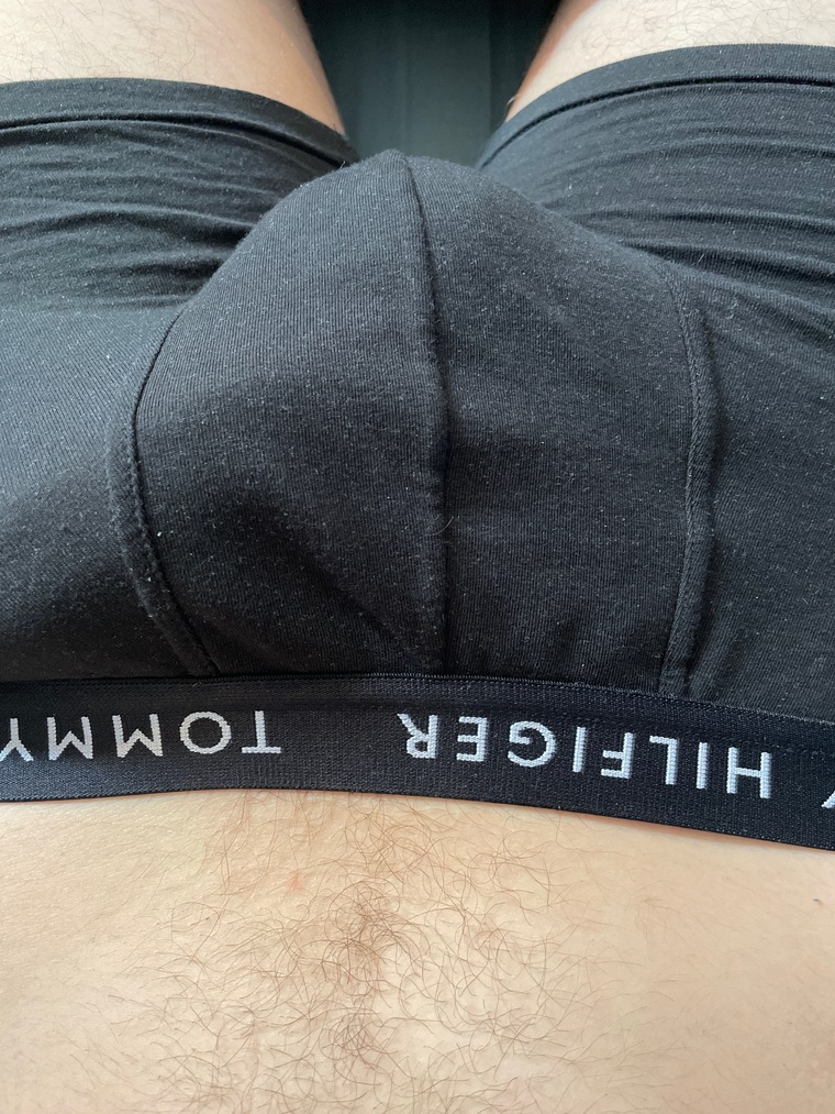 straight acting bi ππ¦π€€ banner image