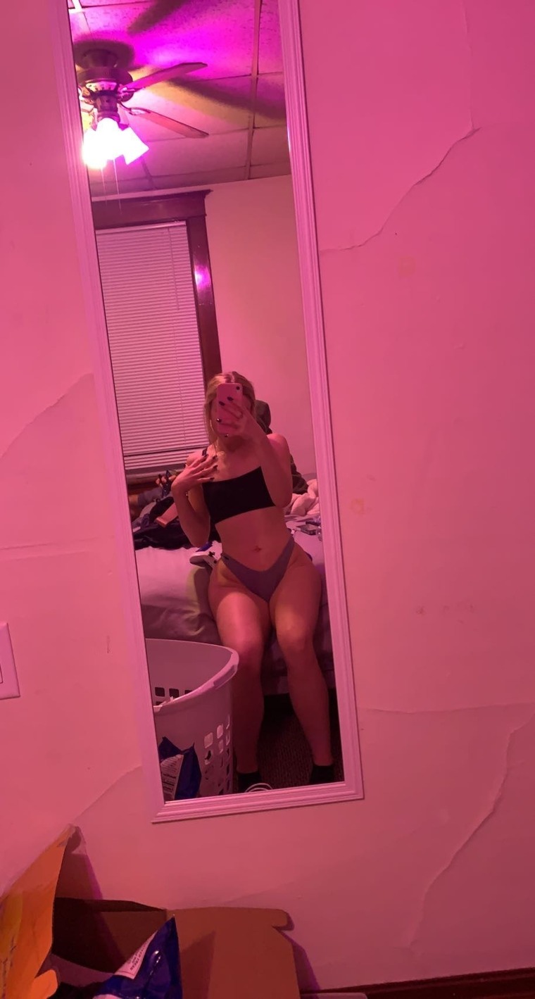 that1blonde banner image