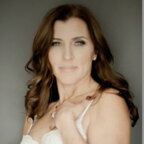 Lisa Green Eyes avatar