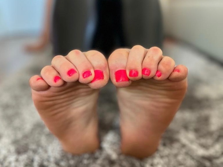 Feetilicous cover image