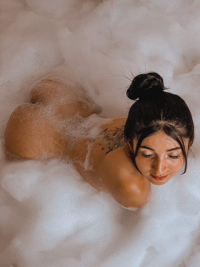 Dayana Diaz banner image