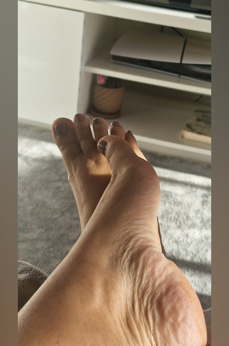 Exotic Latina banner image