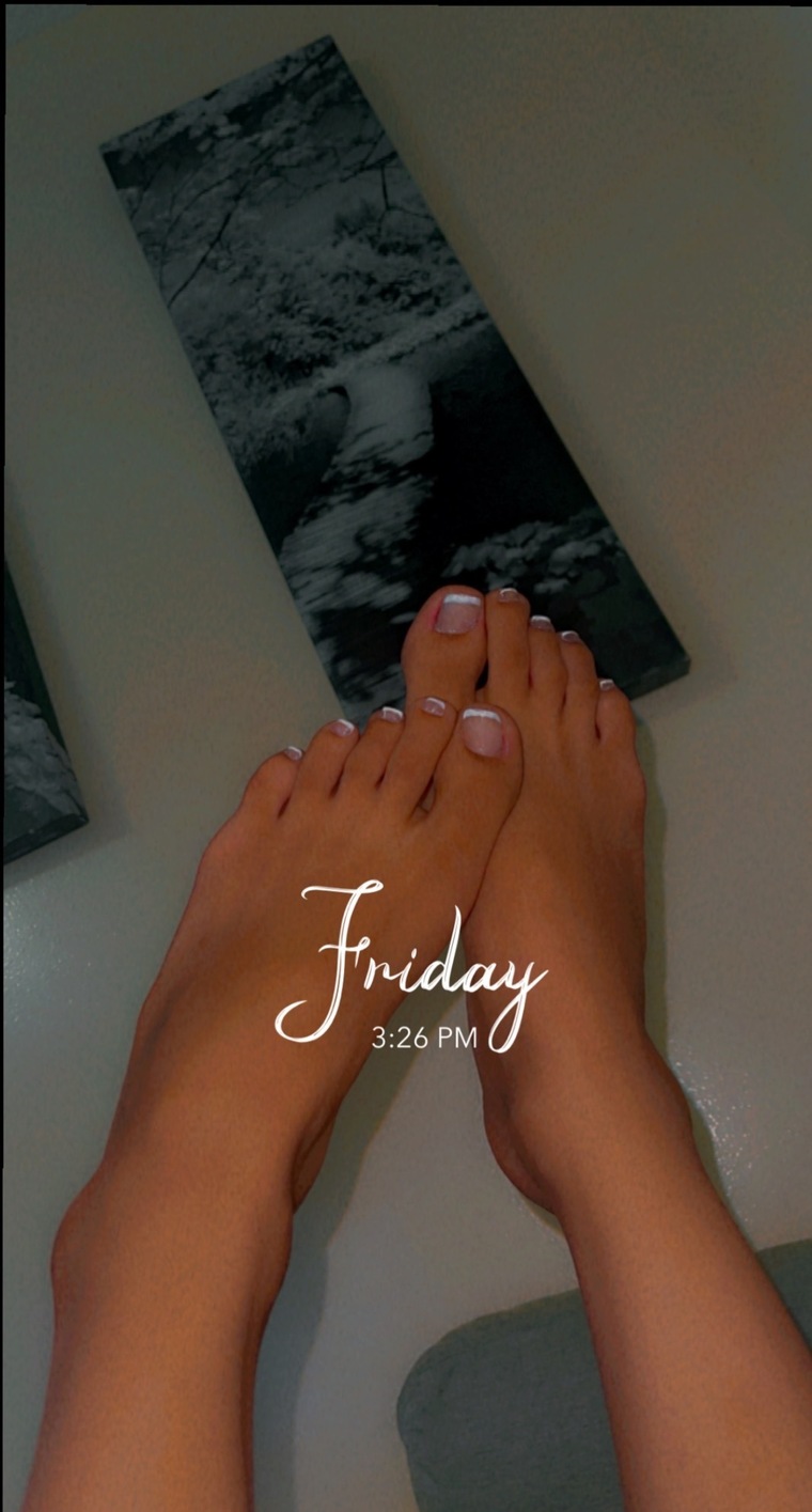 Petite Latina banner image