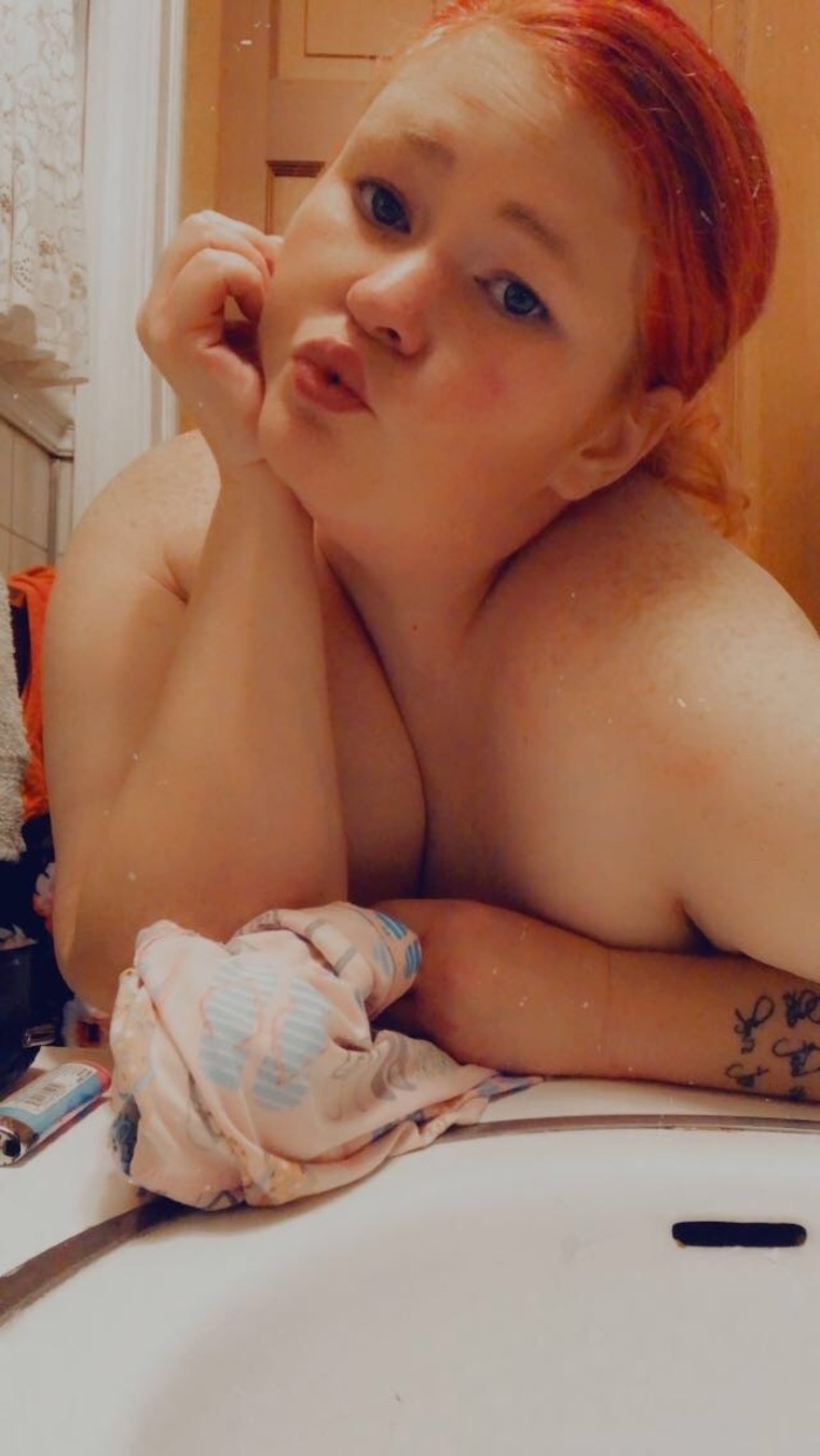 YourFriendlyRedheadwCurves banner image