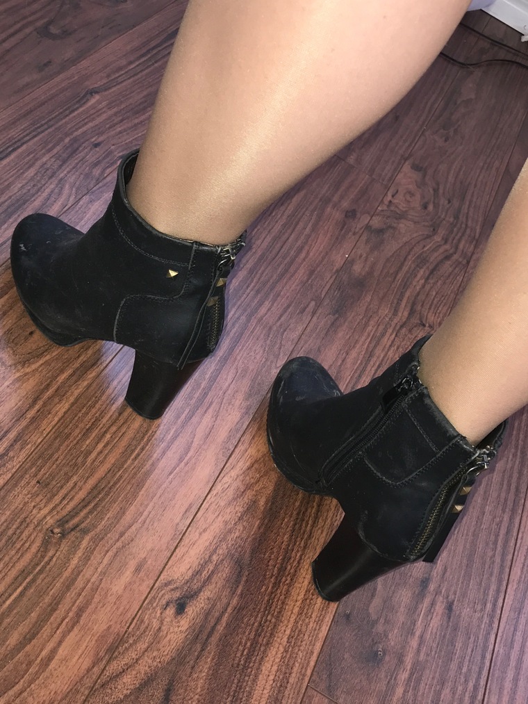 Sandrasfeets cover image