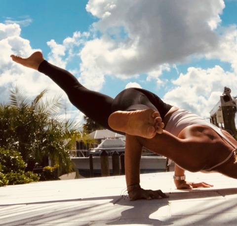 Yogi ToesZ cover image