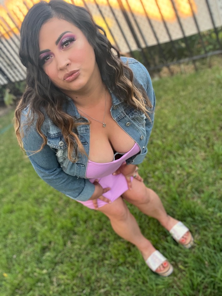 Desiree Tovar banner image