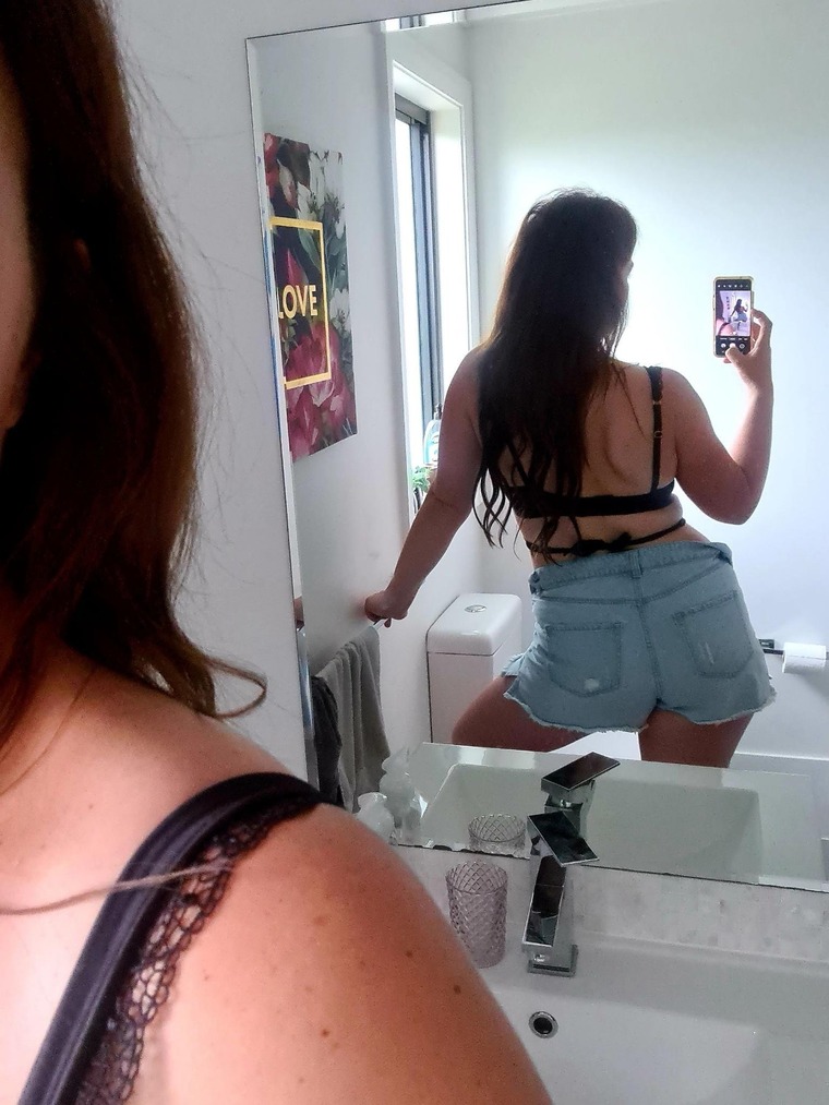 Tatiana_Freckles banner image