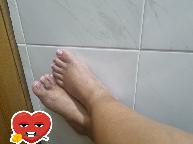 LatinaChubbyFeet banner image