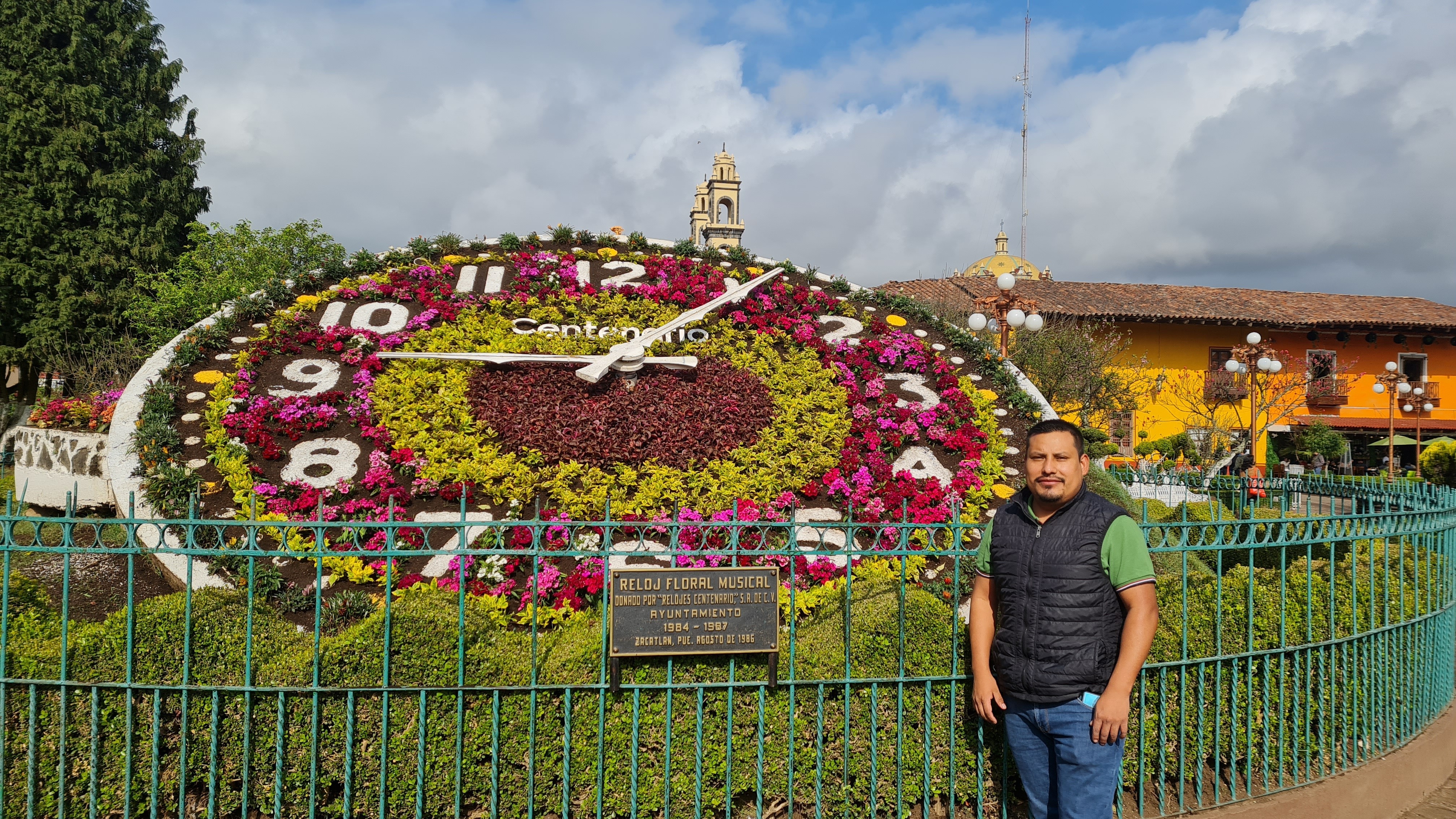 MANUEL MARTINEZ banner image