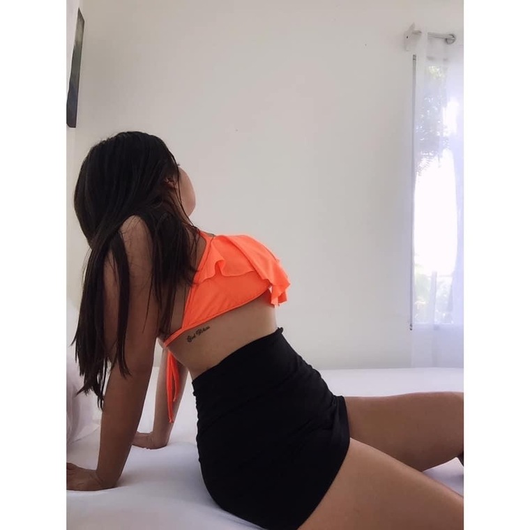 Melanie Valladares cover image