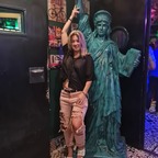 RICH woman avatar