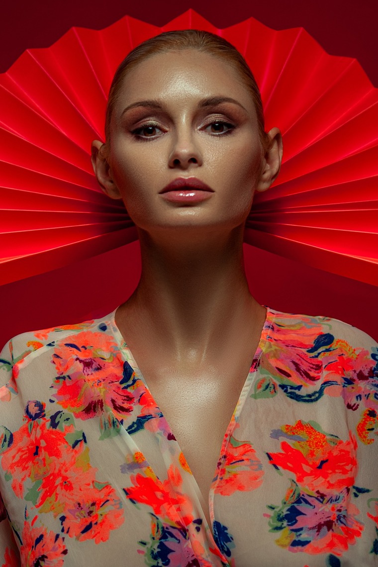 Lеess cover image