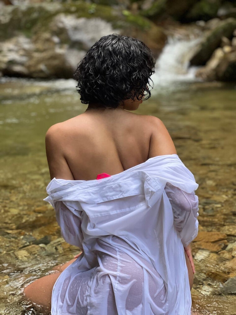 Elayna🖤 cover image
