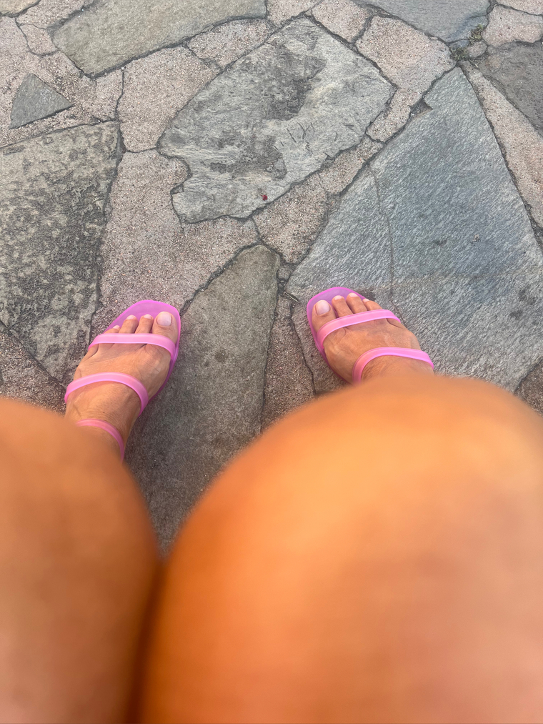FeetfotU cover image