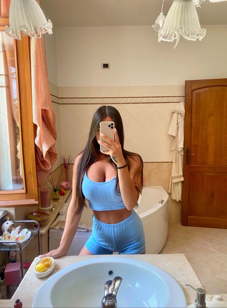 Roberta gold cover image