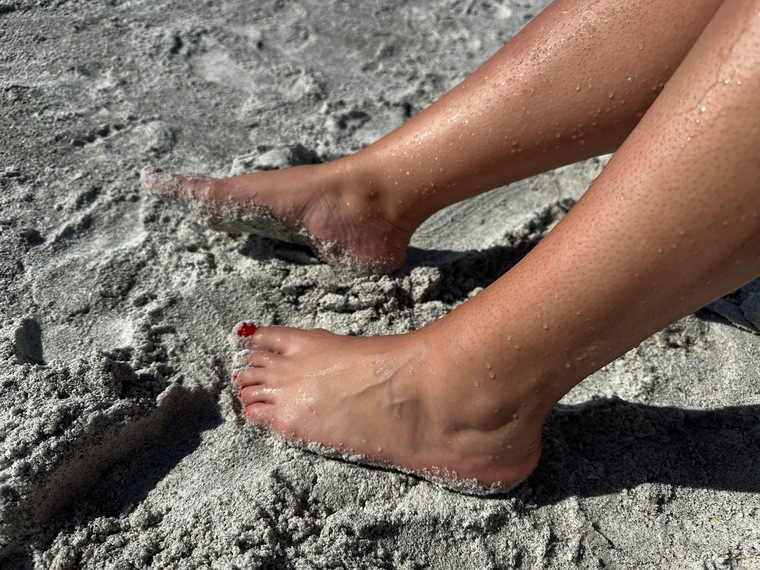 feetlover cover image