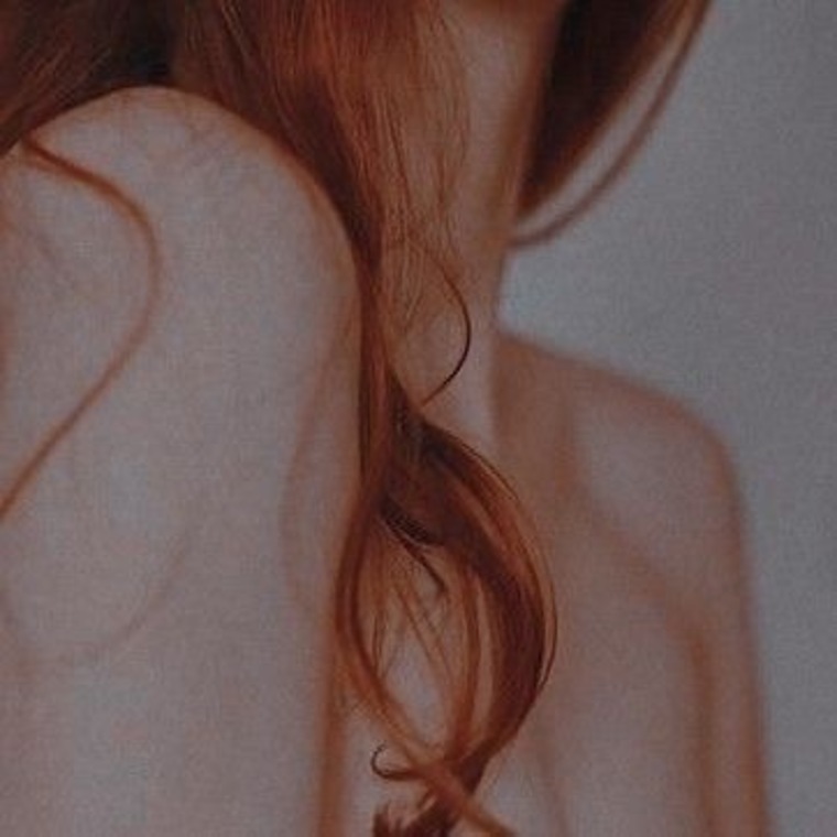 ana_ lyy banner image