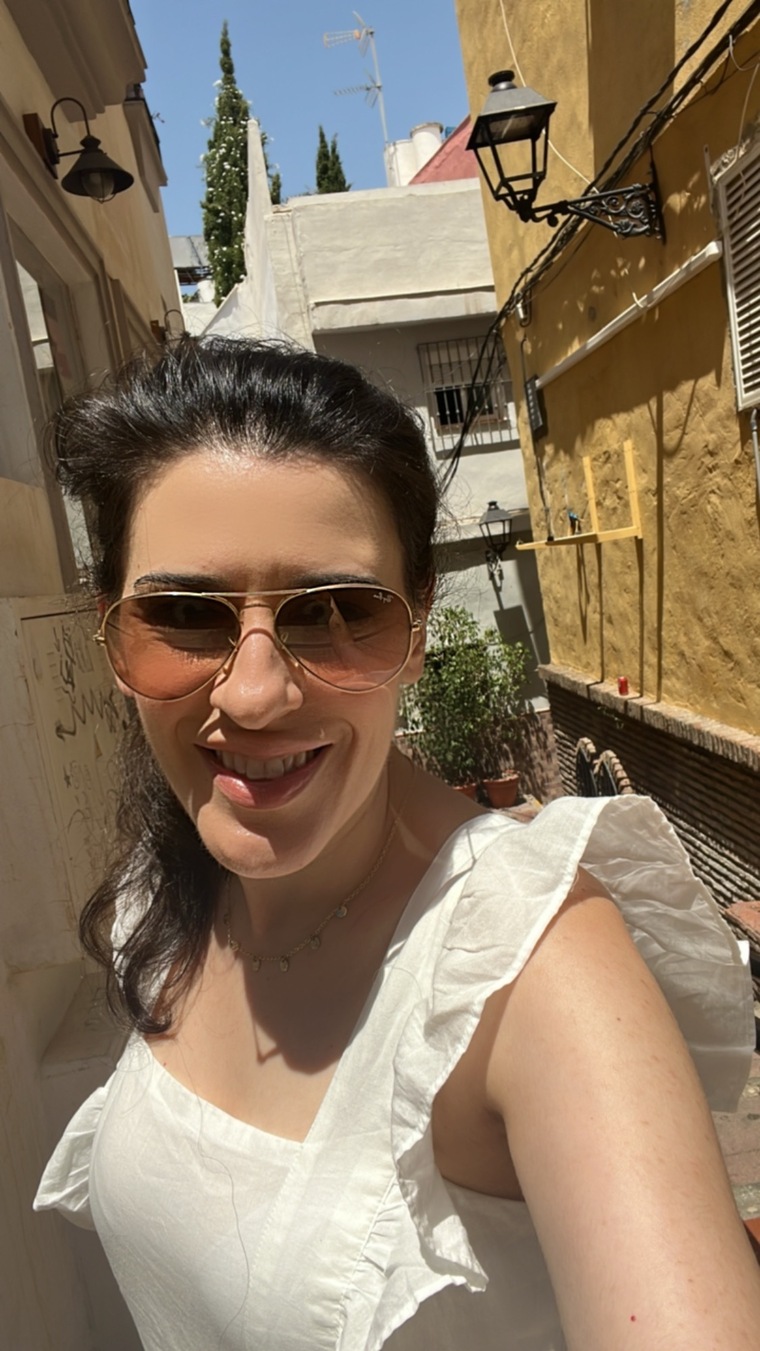 María Teresa Martínez Mena cover image