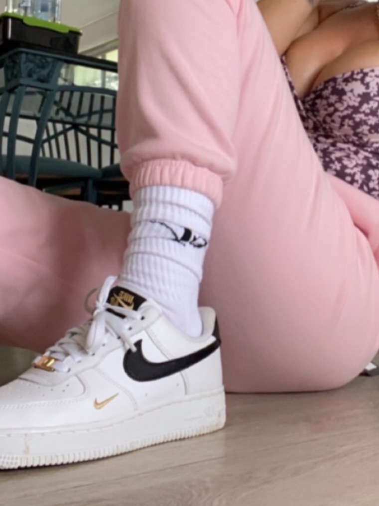 Crystals feet banner image