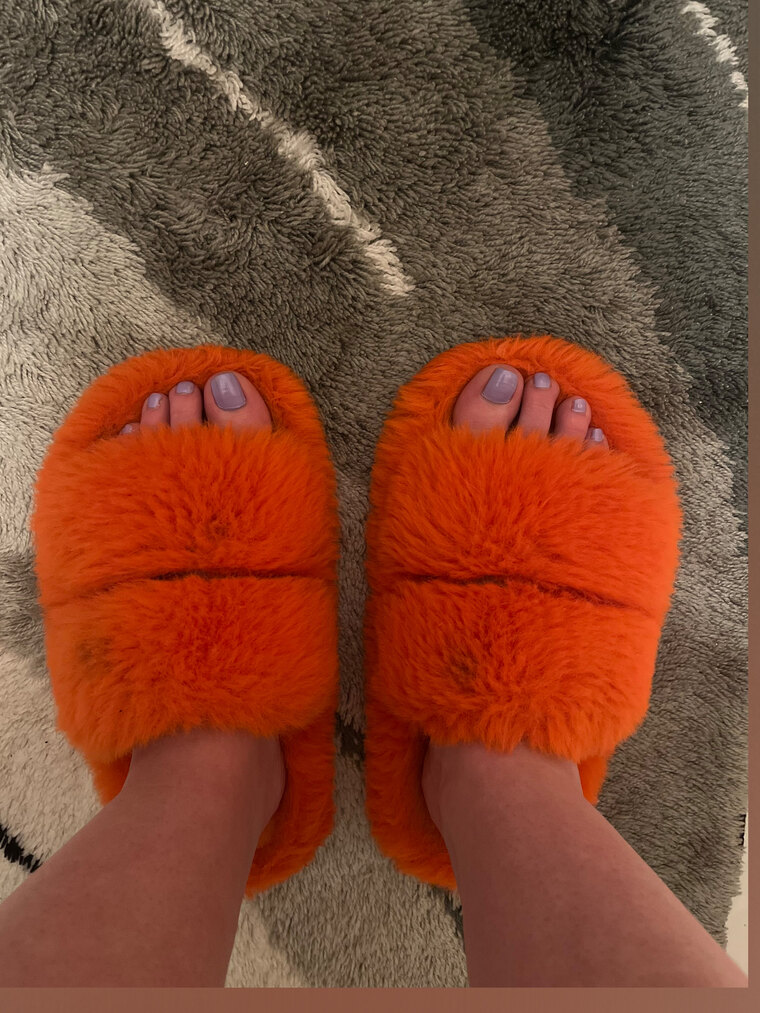Foxy toes banner image