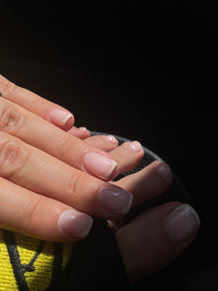Feetluv<3 cover image