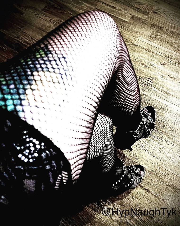 HypNaughTyk88 cover image