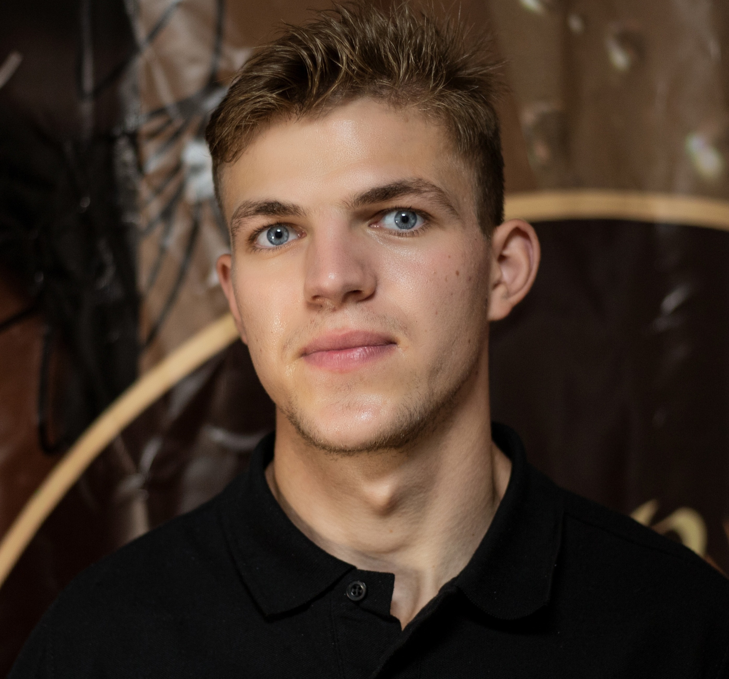 Тарас Погрібний banner image