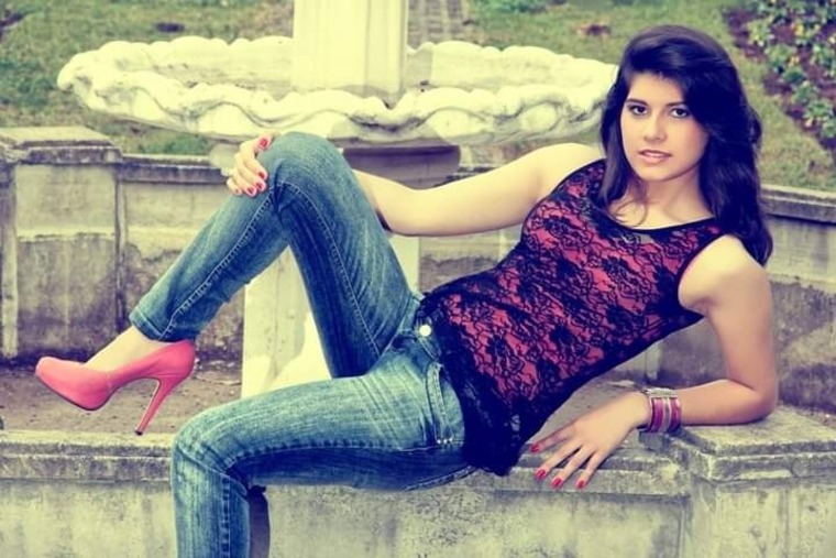 Aline Almeida banner image