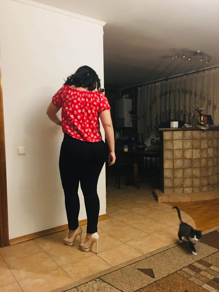 Erika López cover image