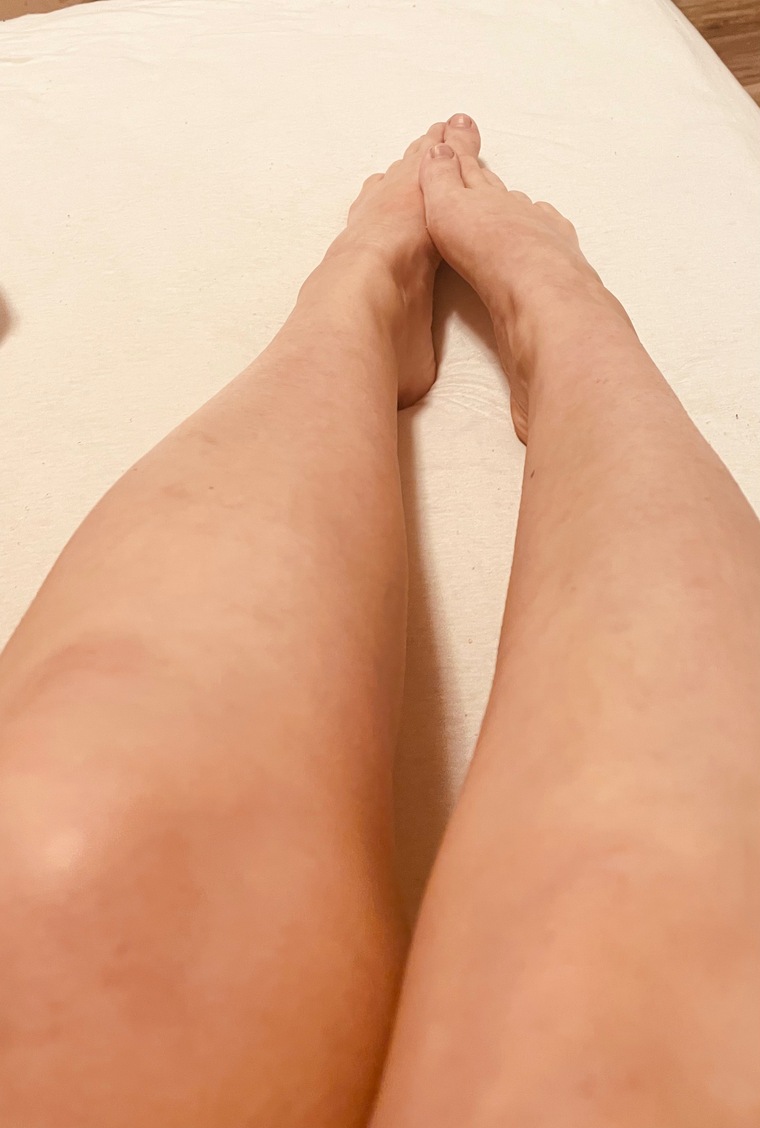 GirlLegs_time banner image
