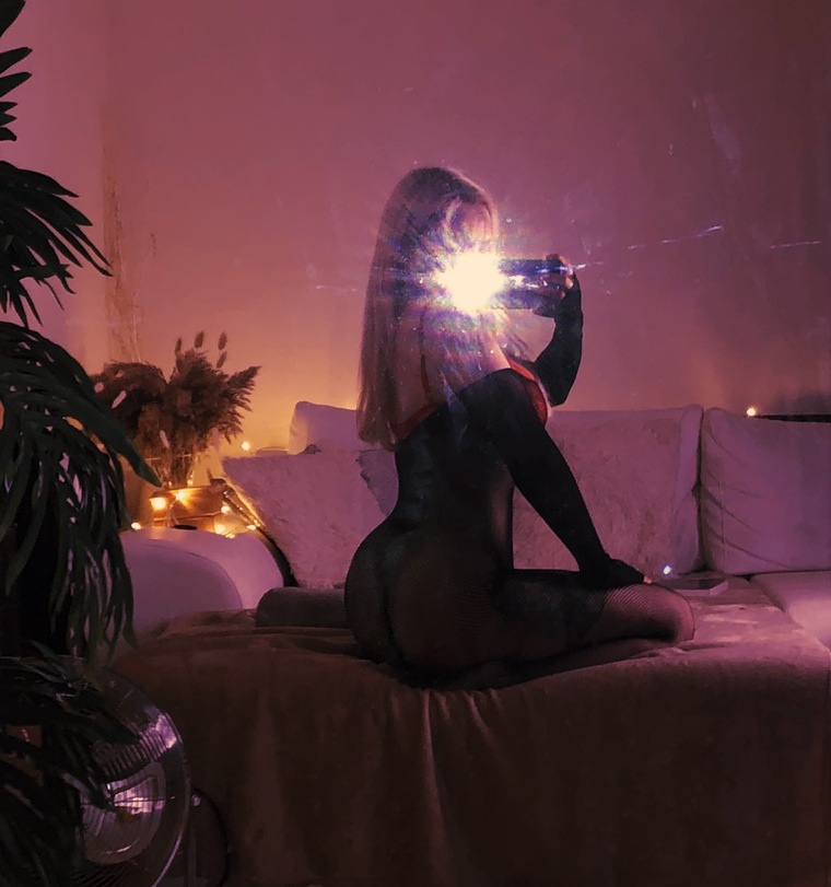 Home Body Girl ππΆοΈ banner image