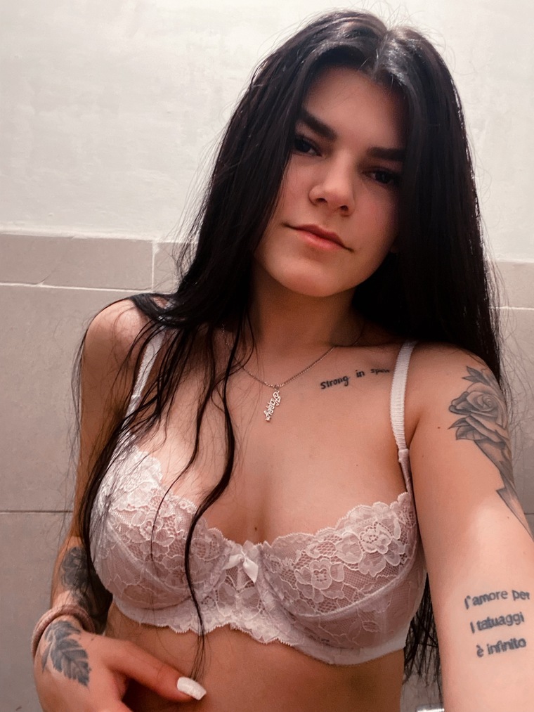 Liza Bru banner image