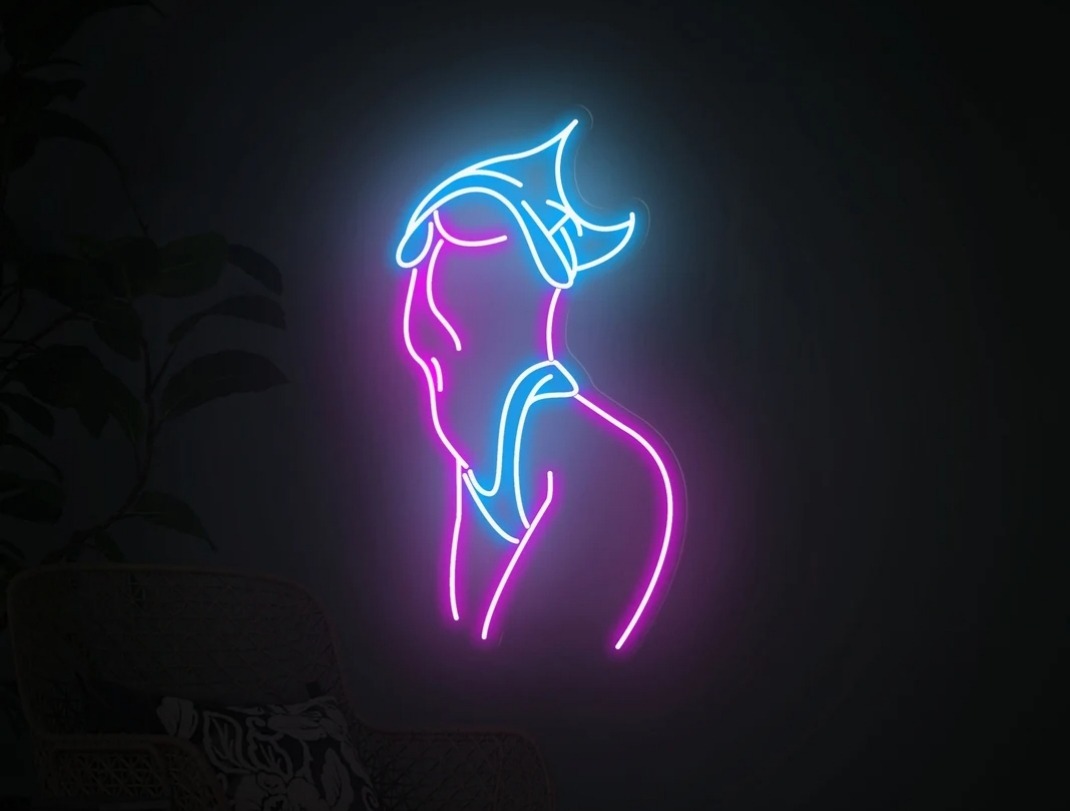 Blondie Amara Amor banner image