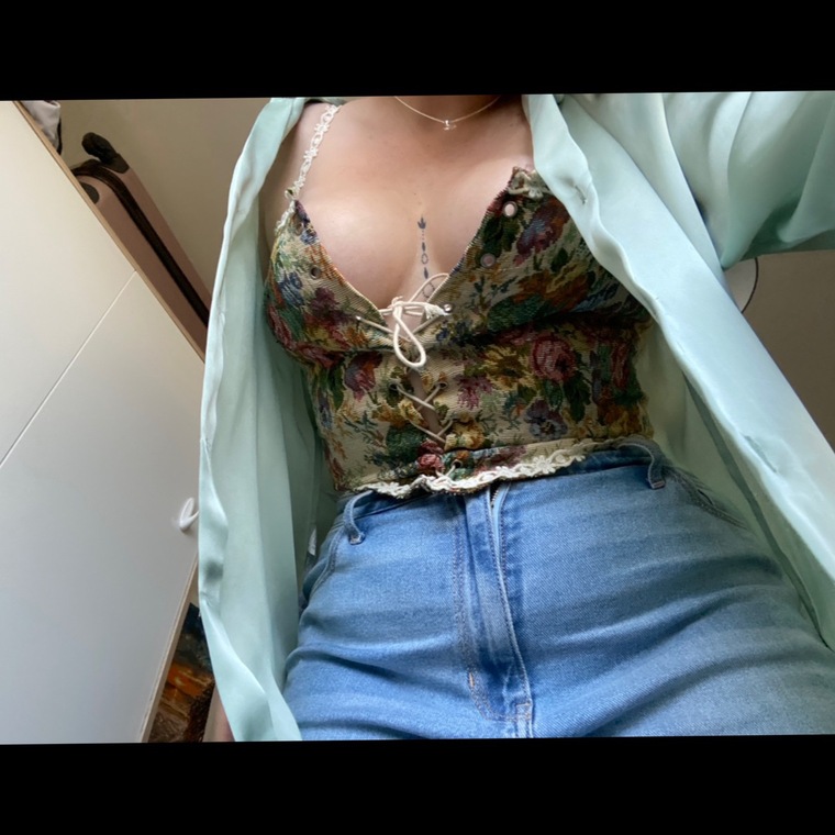 Ella Davis banner image