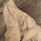 NaughtyBarefeet avatar