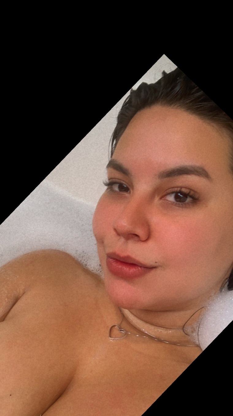 Stefany Faria banner image