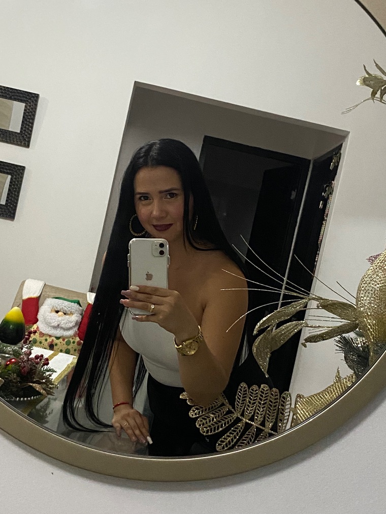 Laura marcela banner image