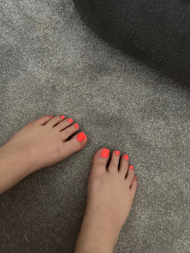 Twinkle toes 😈 cover image