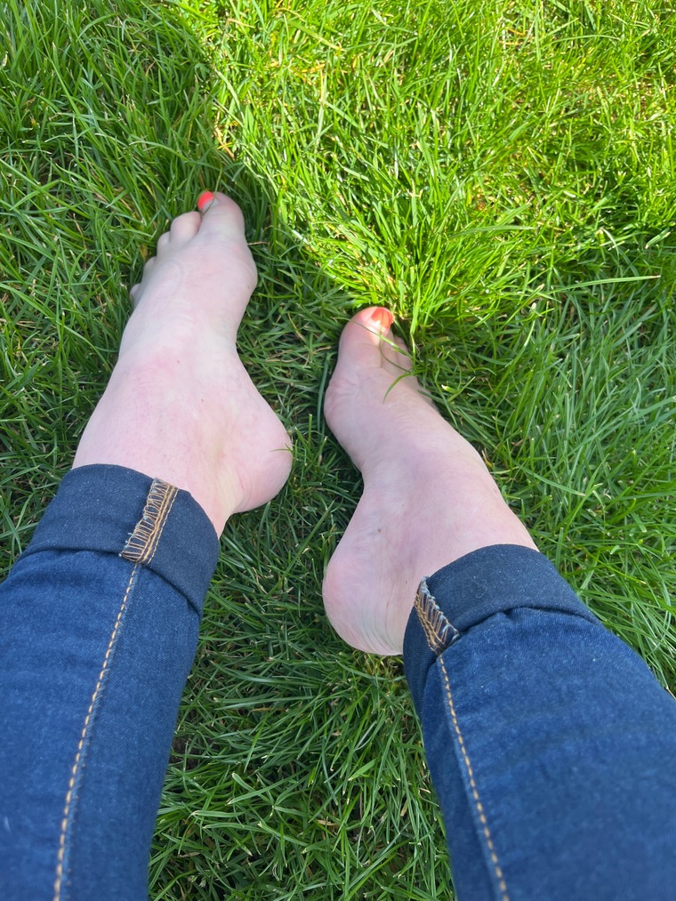 Sexyfootinstep cover image