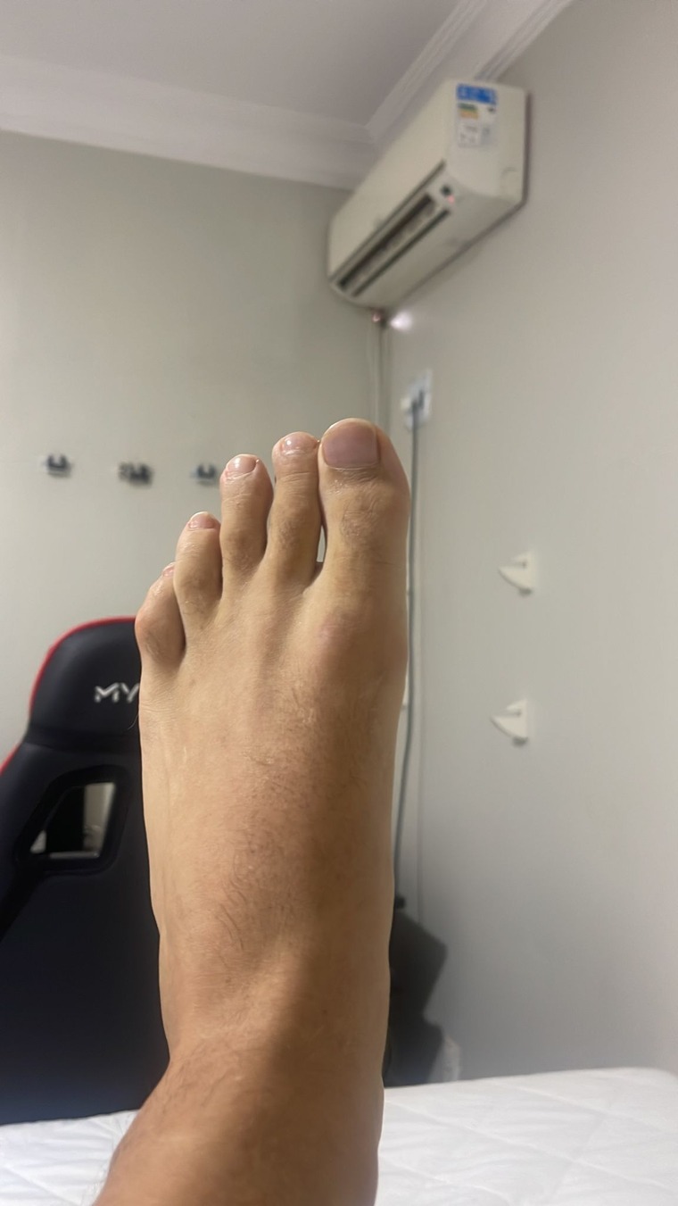 Royal Feet cover image