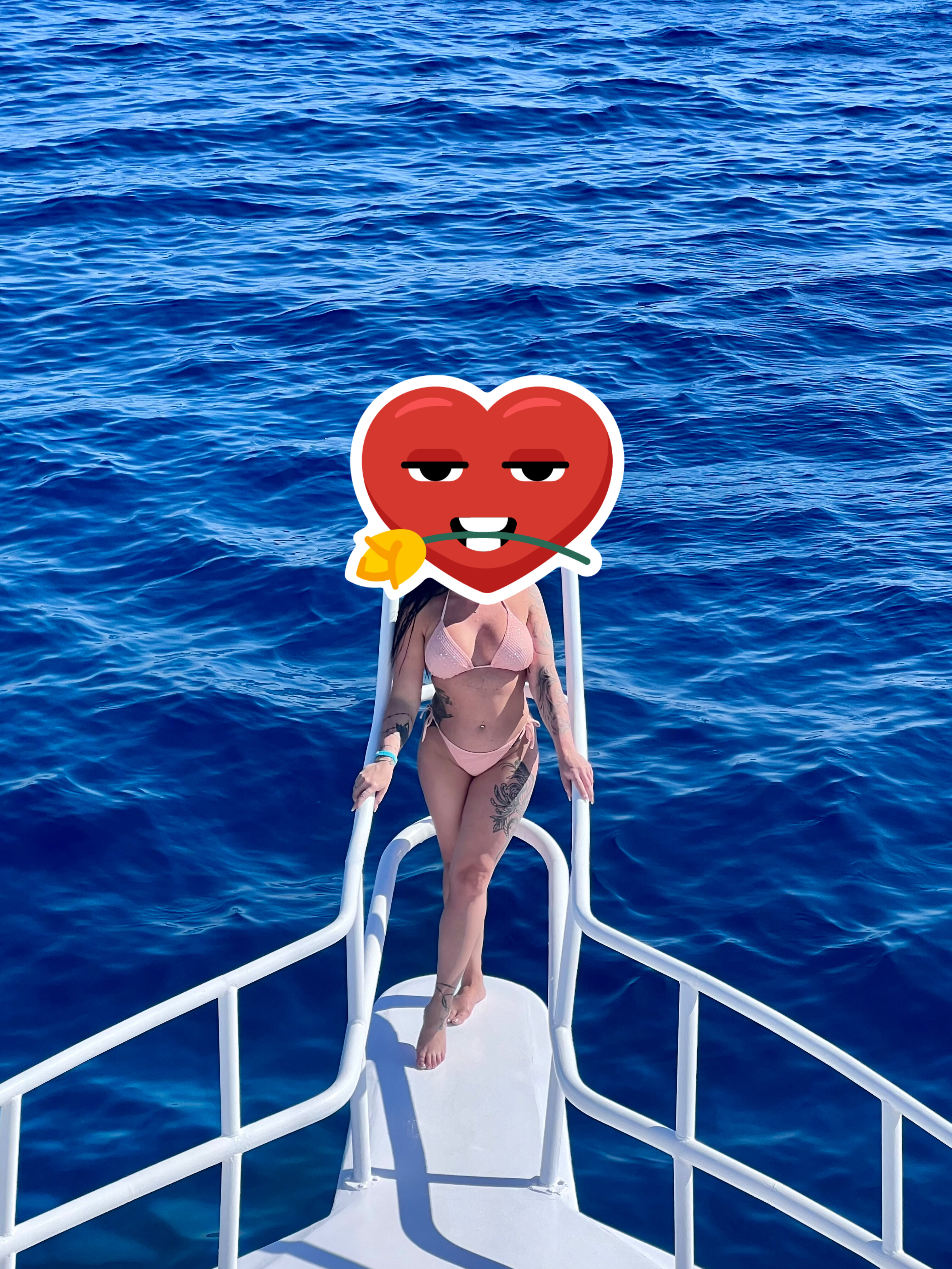 La tia banner image