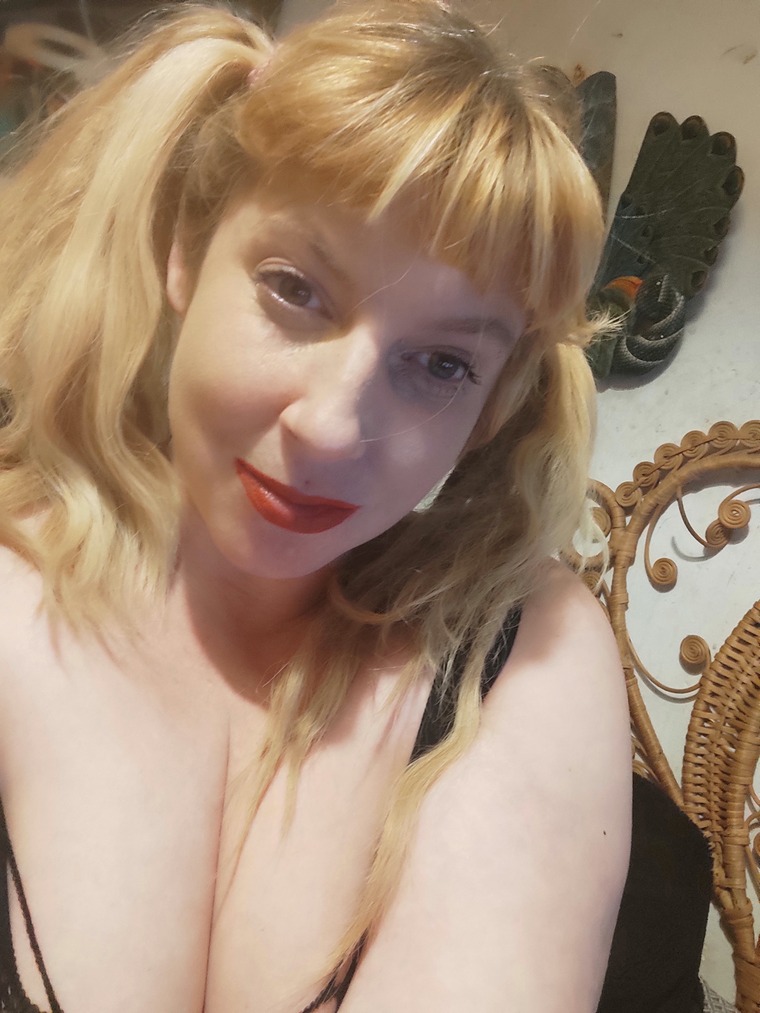 Messy jessy cover image