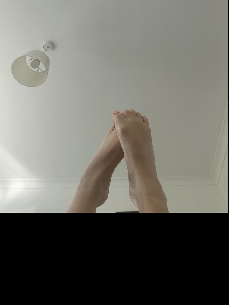 Happy feet banner image