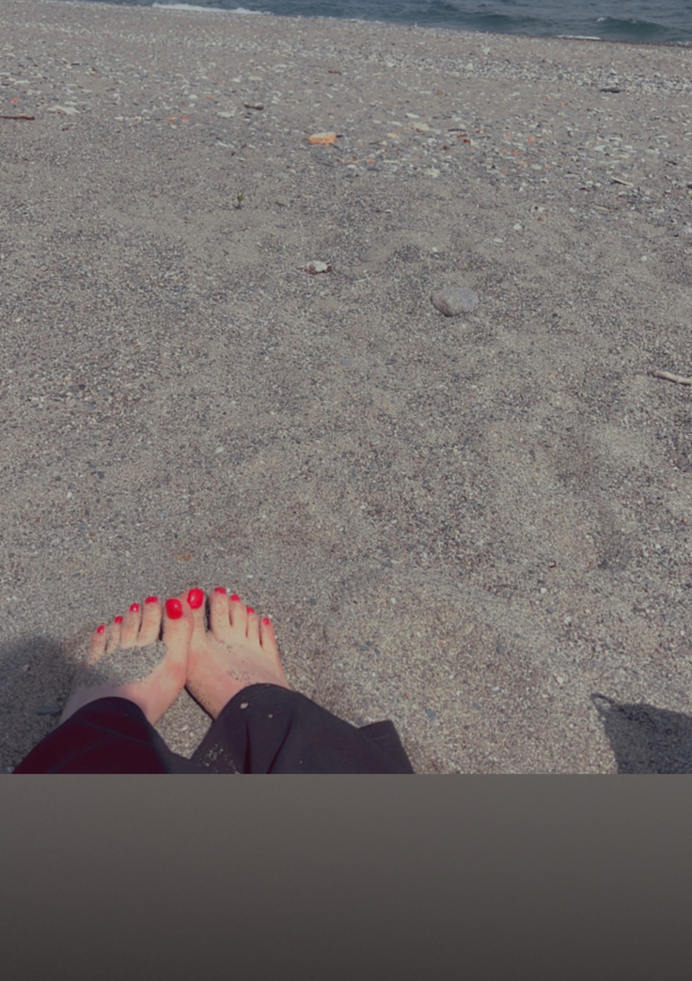 Couple feet 🦶🏻 banner image